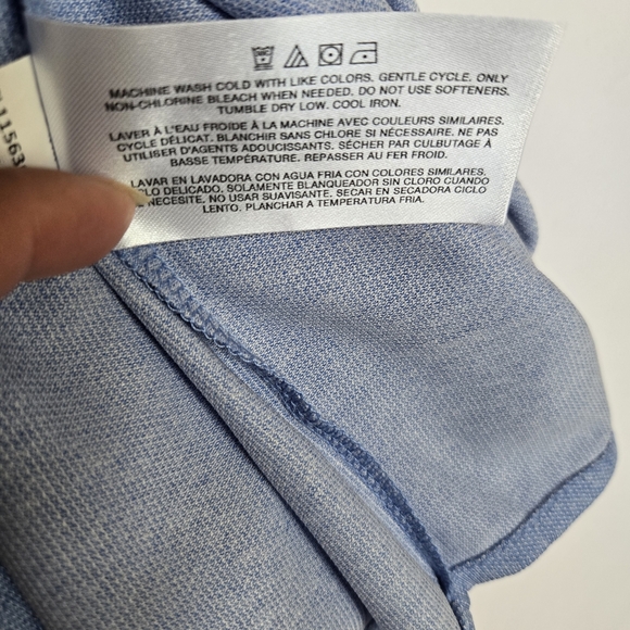 NWT, GREG NORMAN Men's Blue Short Sleeve Shirt. Size M - Picture 7 of 9